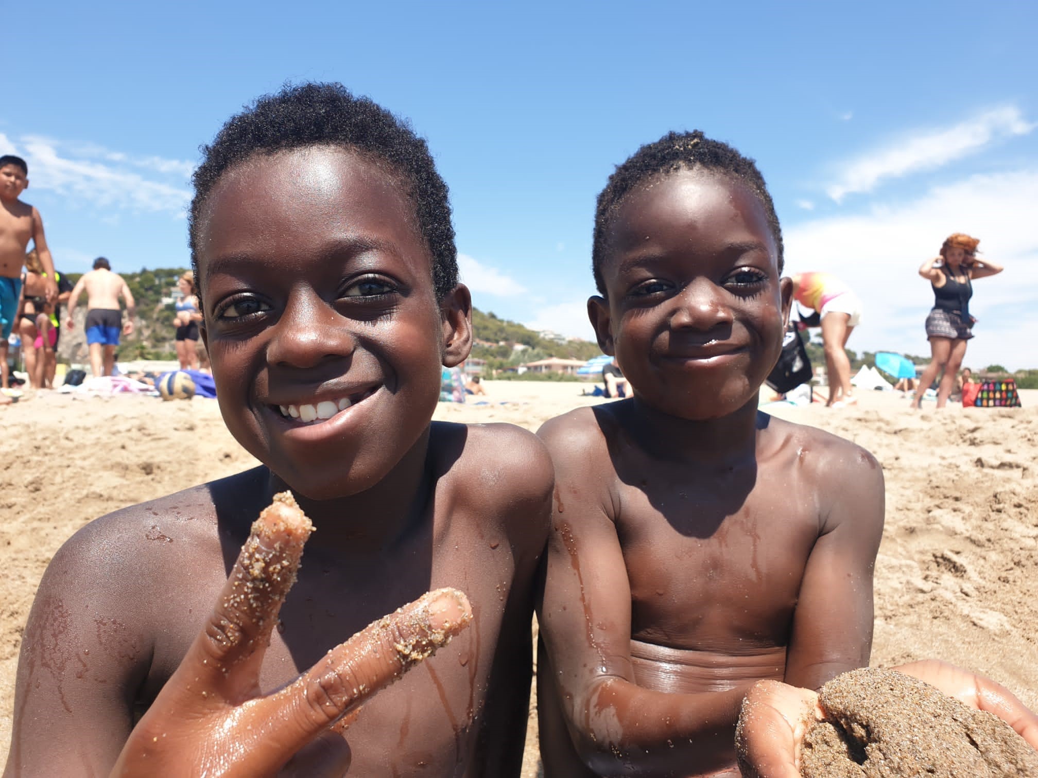 Foto 2 nens platja